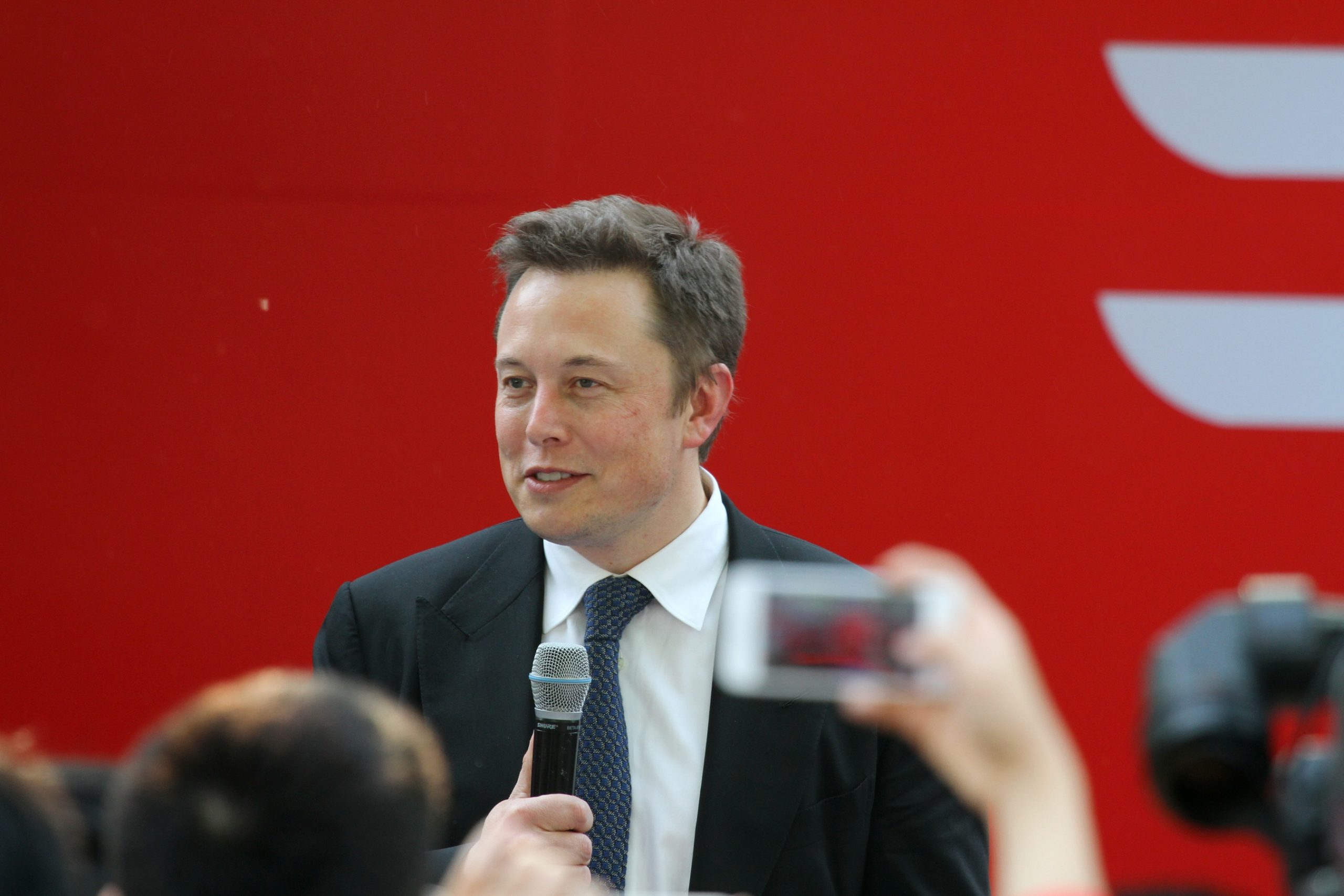 Інший Маск: на що витрачає гроші власник Tesla i SpaceX?