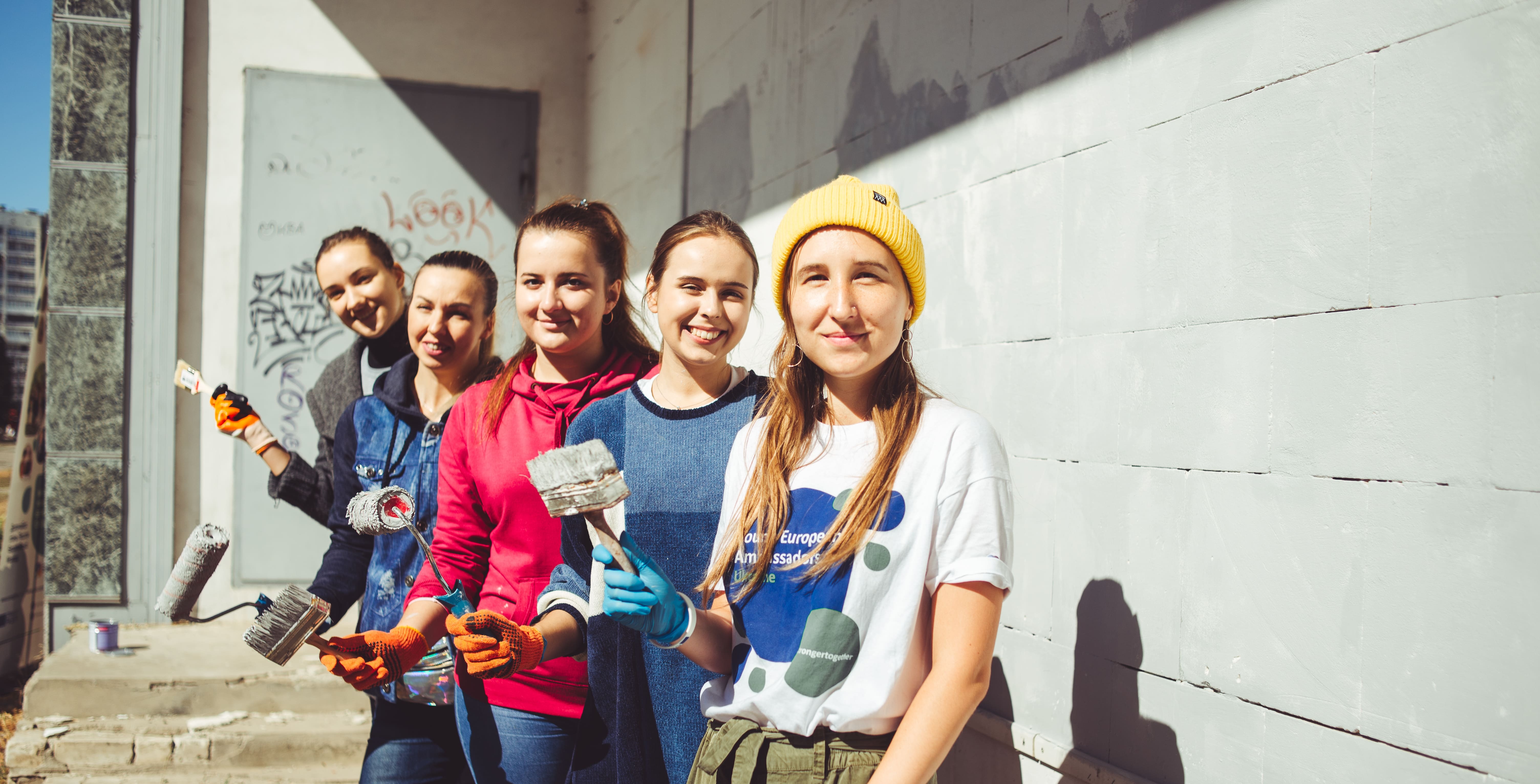 Будуємо Україну разом: як волонтери змінюють життя інших людей на краще Фото 4